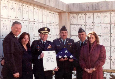 family at arlington.jpg (40638 bytes)